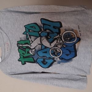 Zara Boys long sleeve t-shirt.  Sz 5